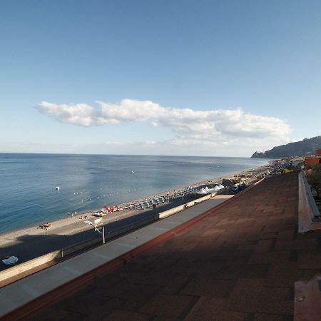 Marina Di Savoca Apartment Santa Teresa Di Riva Exterior photo